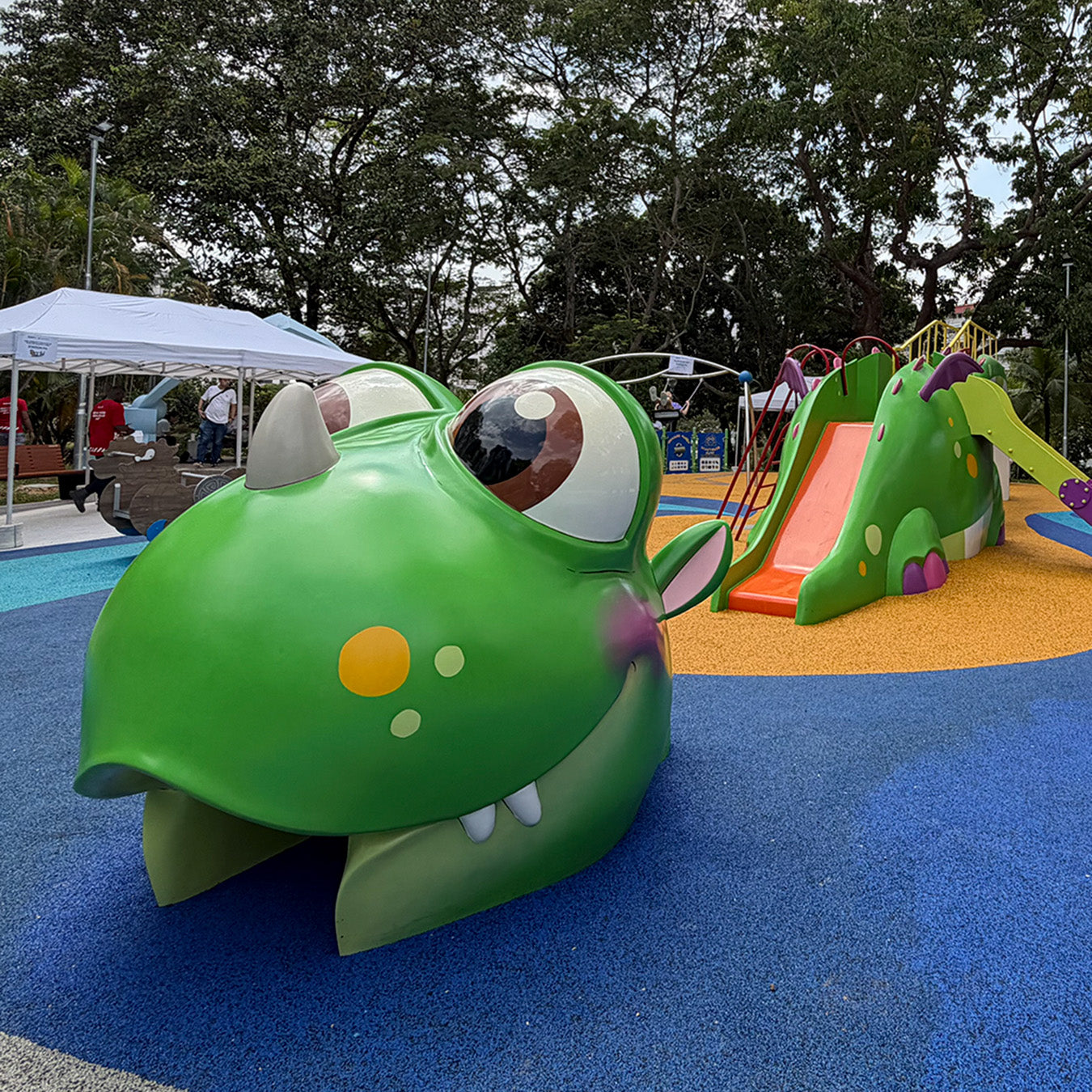 Sea Shell Park Sea Dragon features a crawl-through head and slide-equipped body for fun, adventurous children's play.