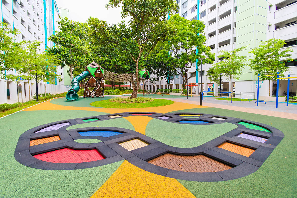 SMB Trampoline is designed for safe jumping, encouraging physical activity, building confidence and coordination.