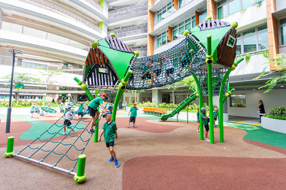 The playground offers an experience where children climb the net, pass through a net tunnel, and slide down.