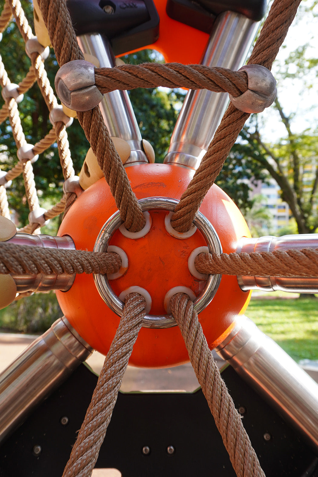 Berliner steel-core rope nets with AstemTT® tensioning system deliver stable and durable climbing play experiences.