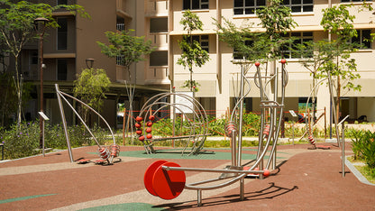 Several Stilum fitness equipment on a fitness station aimed to provide a full body workout routine.