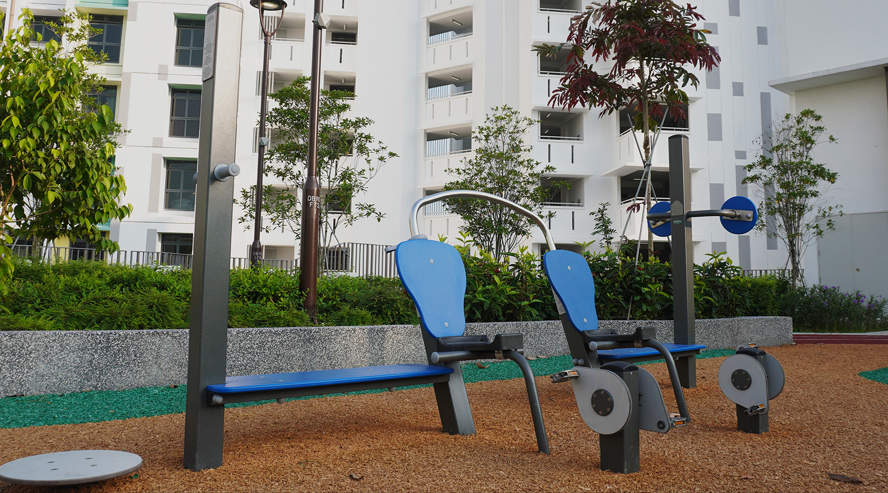 Tengah Parc Clover features Galopin elderly fitness equipment promoting safe active living and improving mobility.